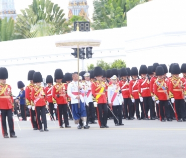 ขบวนพระบรมราชอิสริยยศ พระราชพิธีถวายพระเพลิงพระบรมศพ พระบาทสมเด็จพระปรมินทรมหาภูมิพลอดุลยเดช บรมนาถบพิตร